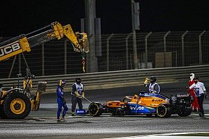 “Com muita raiva”, Sainz diz que falha do carro limita opções para corrida no Bahrein