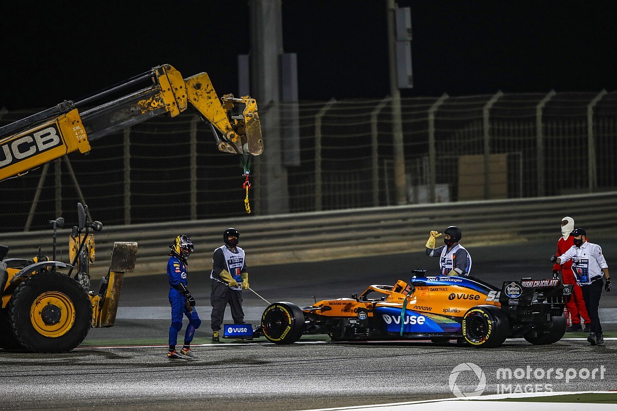 “Com muita raiva”, Sainz diz que falha do carro limita opções para corrida no Bahrein
