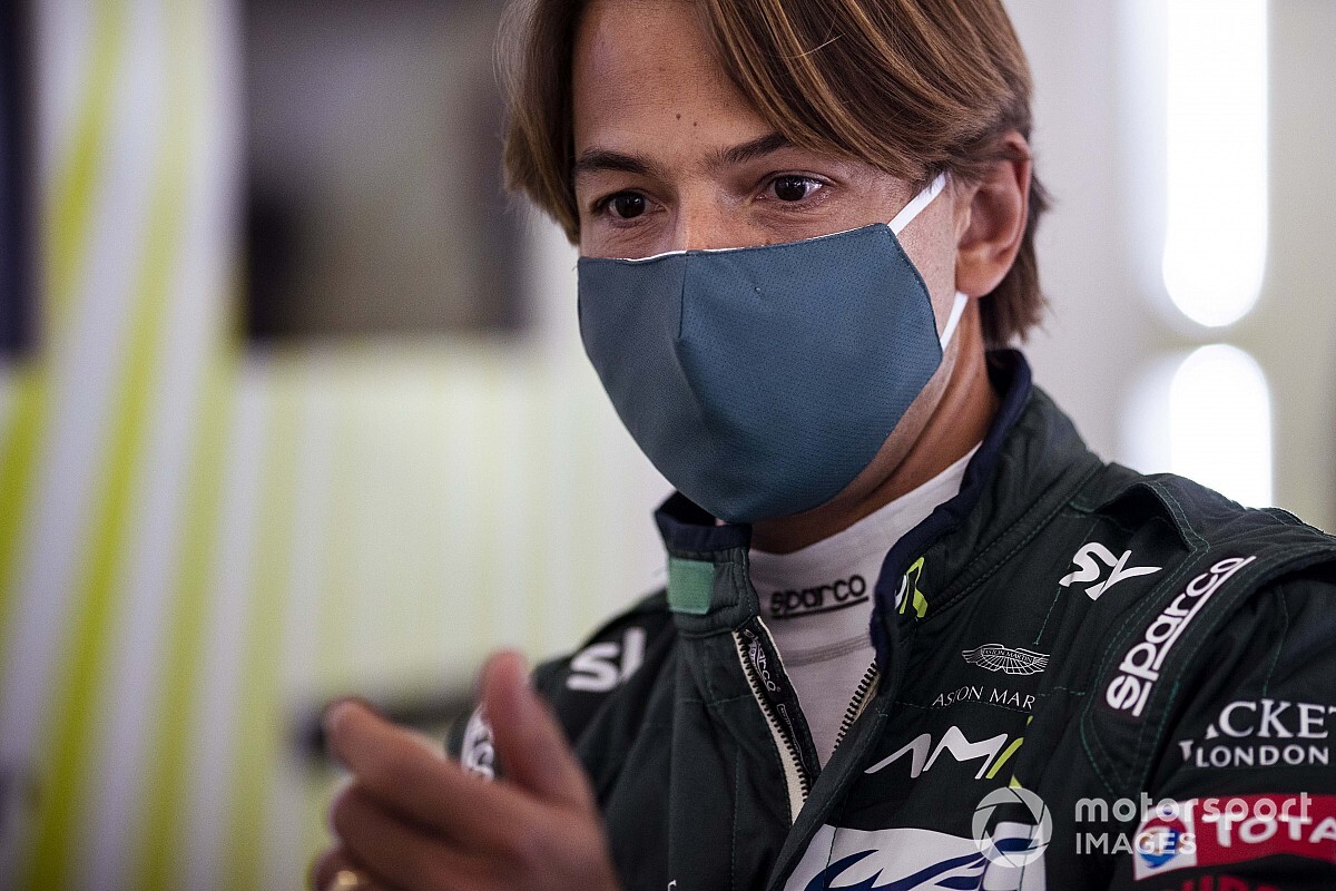 Farfus Akan Kendarai Aston Martin di WEC