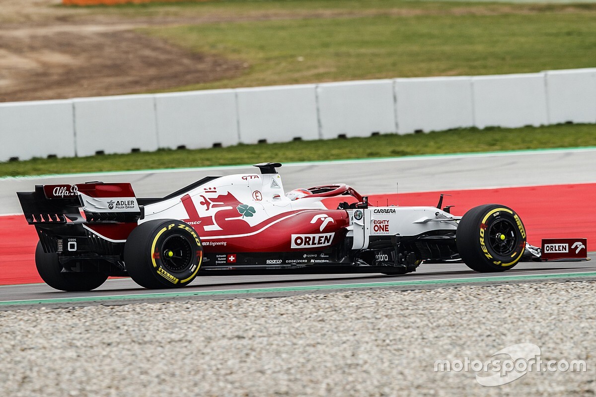 Fotos: Alfa Romeo estrena su C41 en el Circuit de Barcelona-Catalunya
