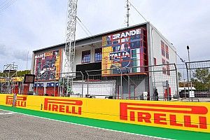 Trofi Sarat Filosofi dari Pirelli untuk Peraih Podium di Imola
