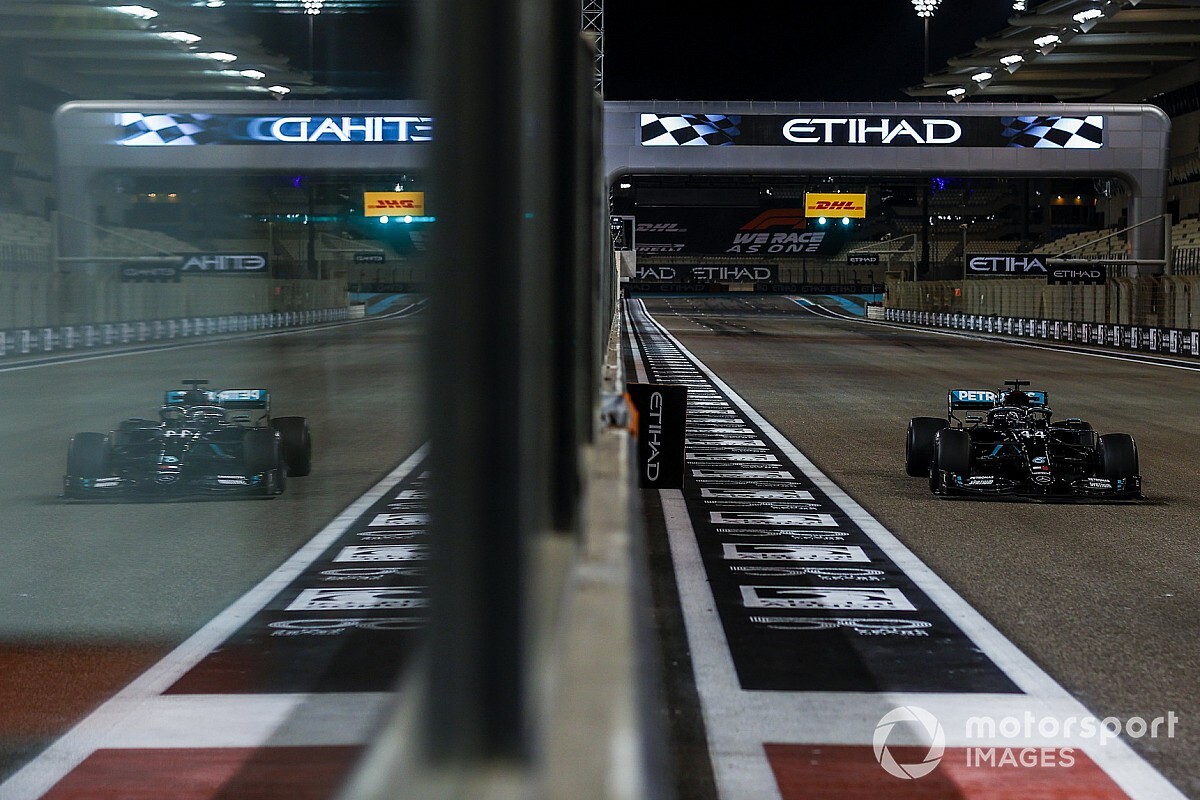 Mercedes con ampio margine, ma Verstappen spera il colpaccio