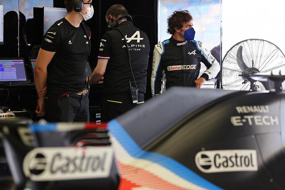 Prost alaba el efecto Alonso en Alpine