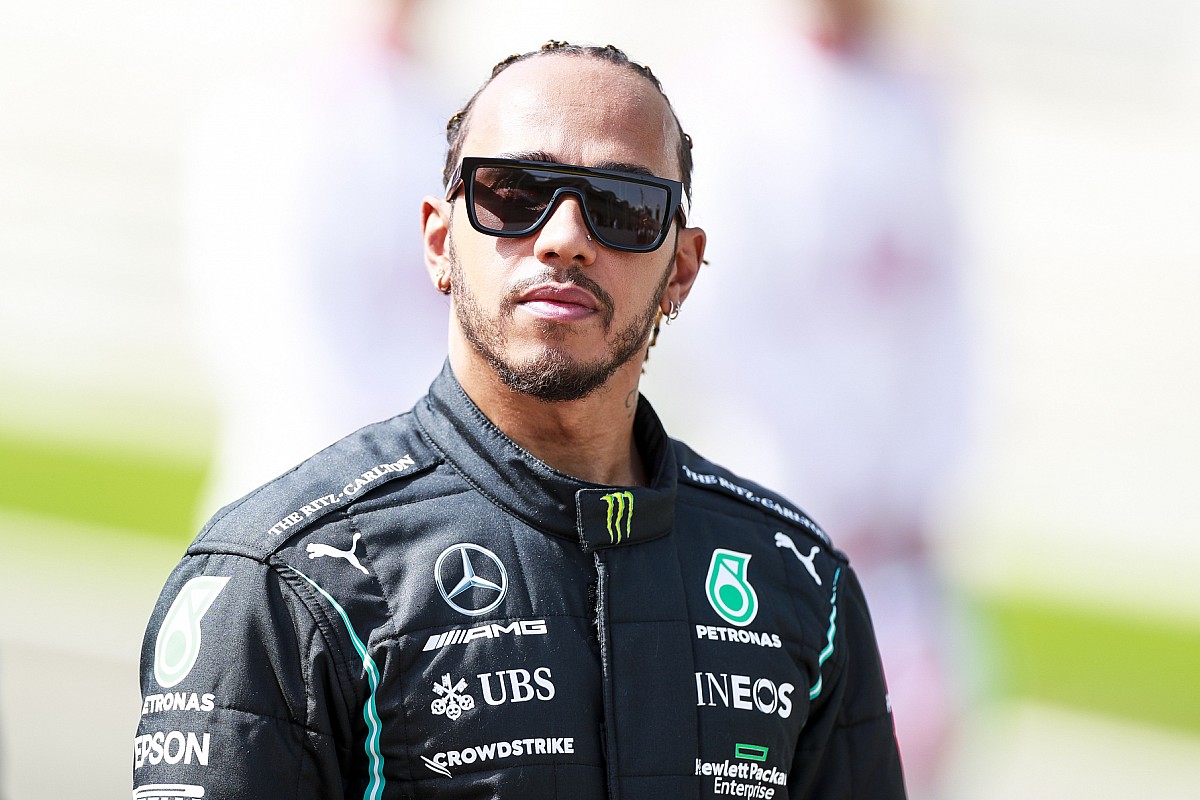 Hamilton langer in F1? "Ik loop niet weg als het moeilijk wordt"