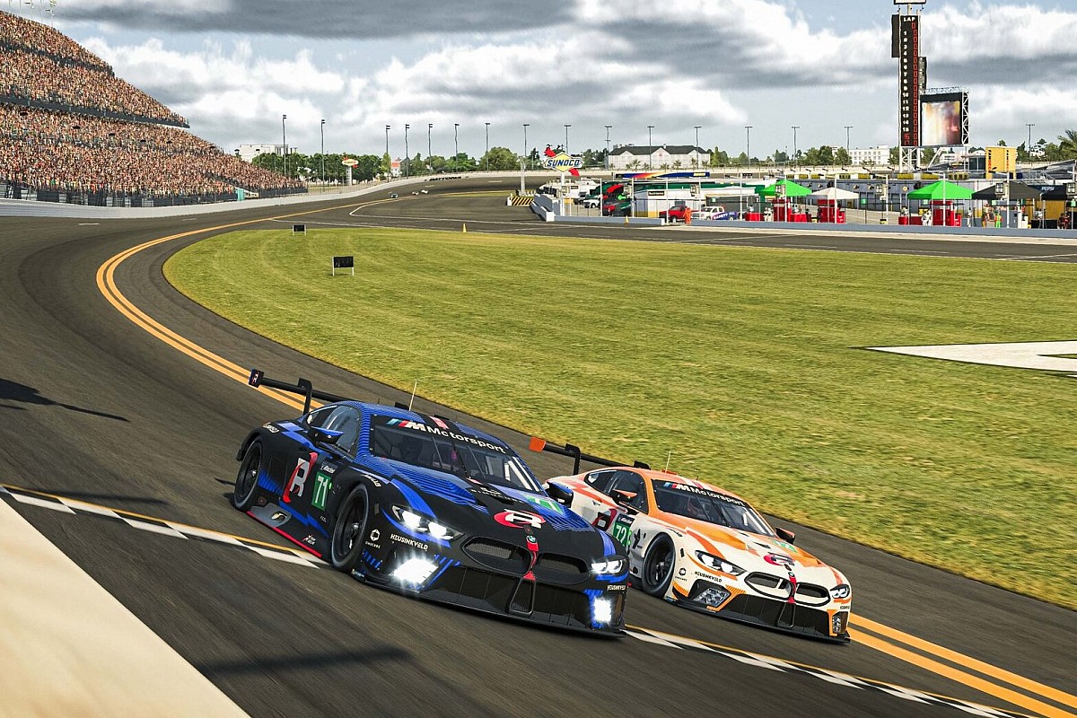 Verstappen valt met schade uit in virtuele 24 uur van Daytona