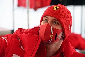 Wolff: "Mick gelecekte Mercedes'te yarışacak potansiyele sahip"