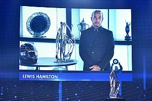 Lewis Hamilton nyerte a BBC Sport Év Személyisége díjat!