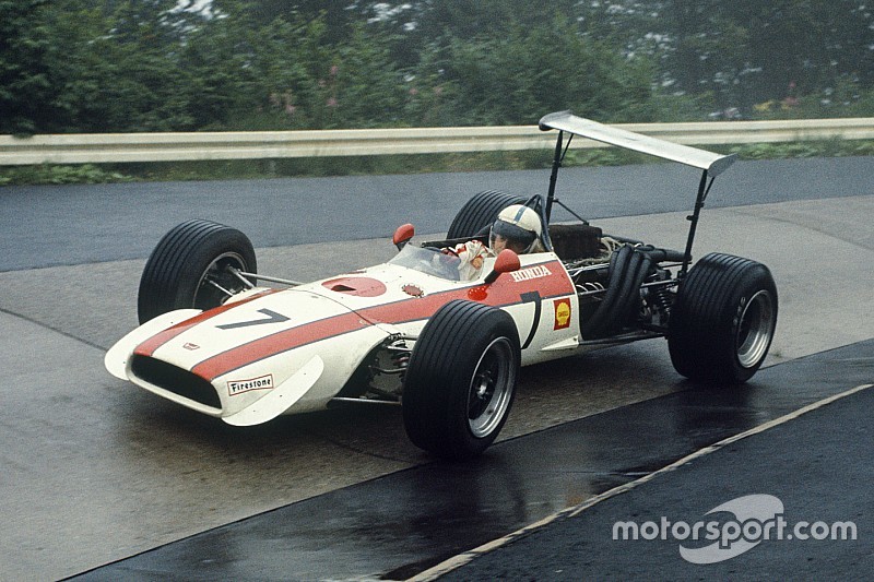 Günün pilotu: John Surtees