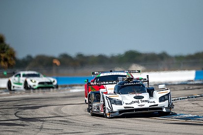 Sebring 12h: Cadillac manda a mitad de carrera