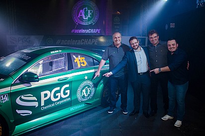 Chapecoense presenta coche para el Mercedes-Benz Challenge