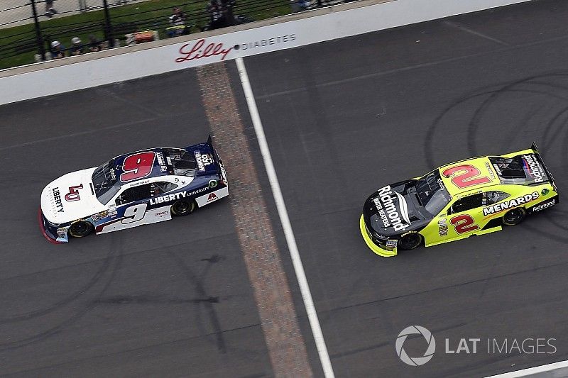 William Byron, JR Motorsports Chevrolet takes the checkered flag and the win in front of Paul Menard