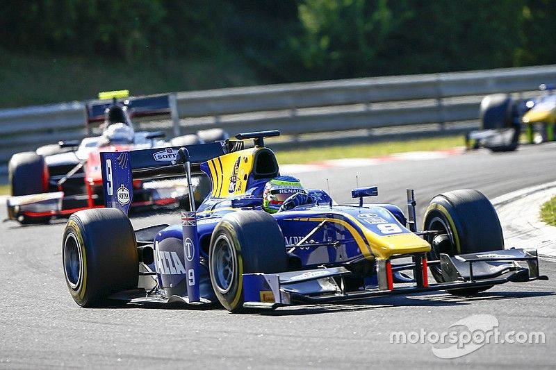 Rowland keeps win after stewards’ investigation over clash