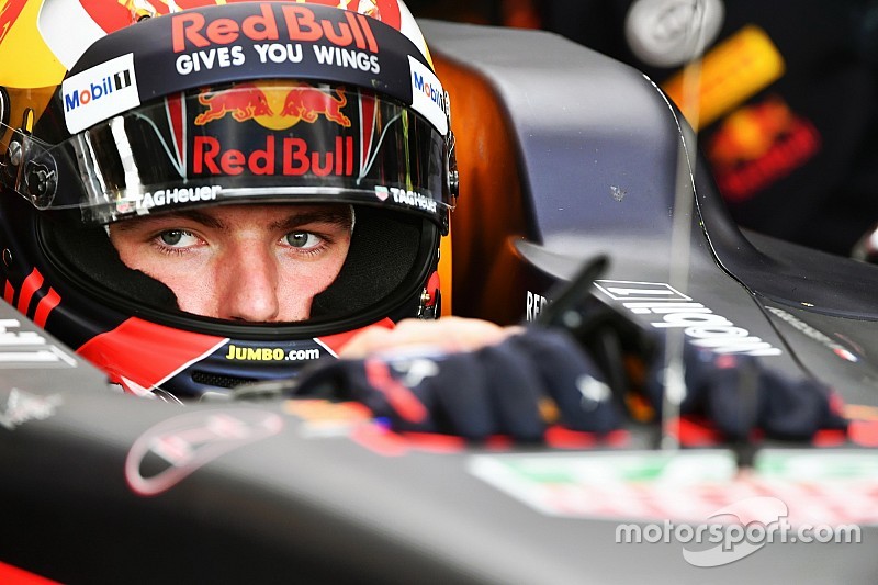 Verstappen scherza: "Per ora non abbiamo avuto problemi"