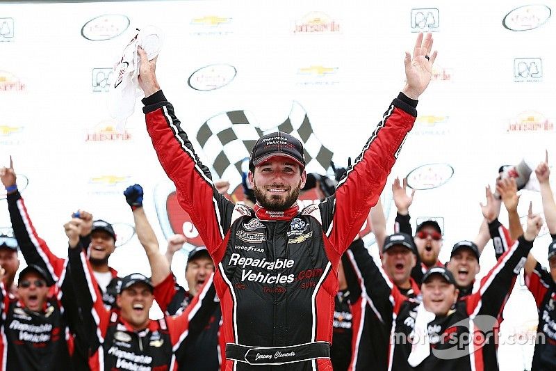 Race winner Jeremy Clements, Jeremy Clements Racing Chevrolet