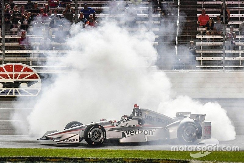 Will Power, Team Penske Team Penske Chevrolet celebrates the win with a burn out