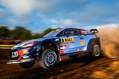 Spagna, PS3: Mikkelsen vince e vola in vetta. Neuville sbaglia gomme