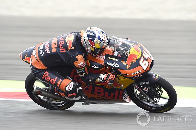 Assen, Libere 3: Bendsneyder svetta tra tra tante cadute sul bagnato