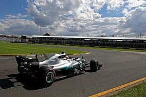 Hamilton logra su cuarta pole consecutiva en Australia