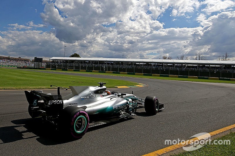 Hamilton logra su cuarta pole consecutiva en Australia