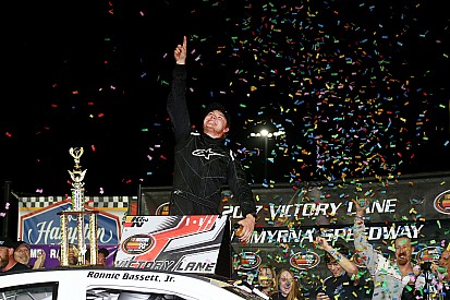 Ronnie Bassett Jr. earns first K&N East win in season opener