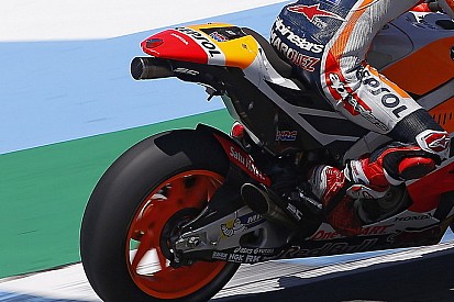 Márquez y Pedrosa aseguran que el nuevo escape de Honda “tiene potencial”
