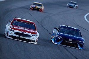 Blaney battles for Kansas win: "That’s where this team deserves to be"