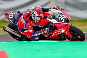 HRC Honda Racing フラッグ 直筆サイン入ジョナサン・レイ高橋巧他 30-honda-hrc.jpg
