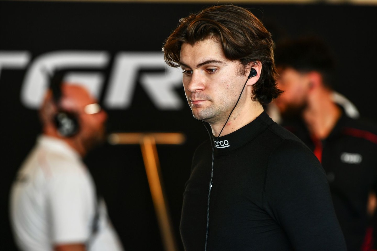 Colton Herta crashes, causes red flag in Melbourne F2 practice debut