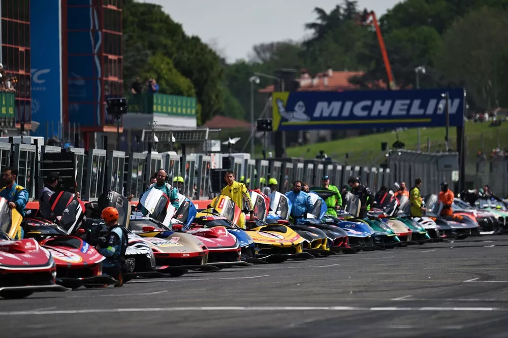 Auto's op de startgrid