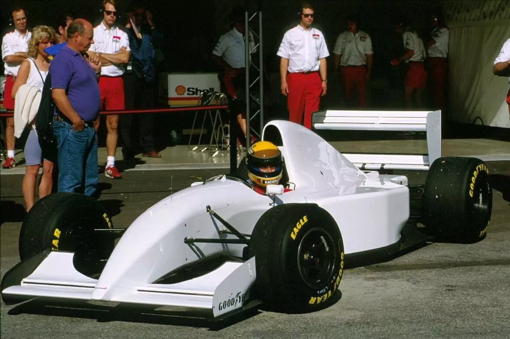 MP4/8B, Ayrton Senna