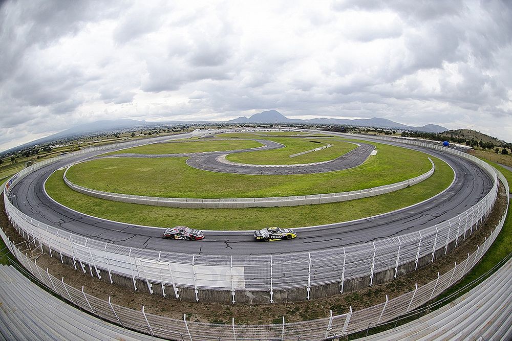 Vista panorámica del Óvalo en el Autódromo Miguel E Abed