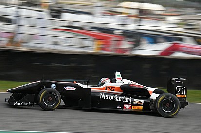 F2000 Italia Trophy: Alessandro Bracalente domina Gara 2 all'Hungaroring