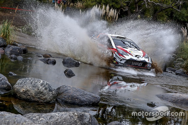 Tanak aventaja con comodidad en el Rally Argentina a un día del final