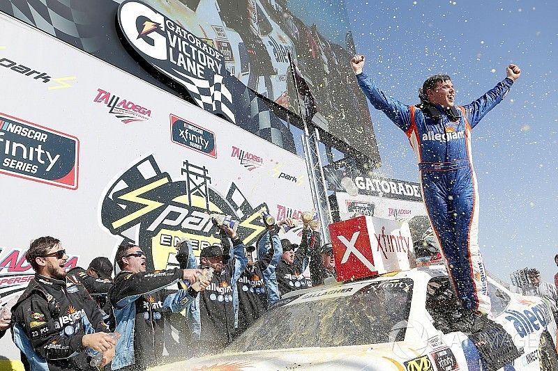 Spencer Gallagher gana su primera carrera en Xfinity