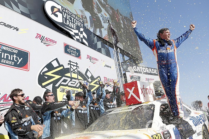 Spencer Gallagher gana su primera carrera en Xfinity