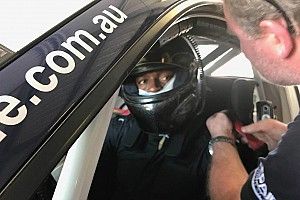 Usain Bolt pilota per un giorno: ha provato una Porsche Carrera Cup