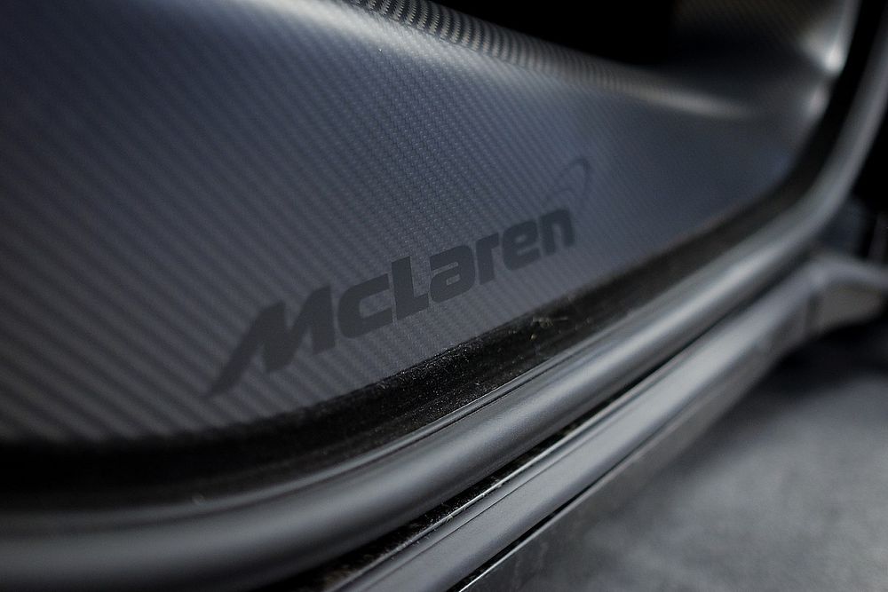 McLaren logo on the side of the McLaren 720S