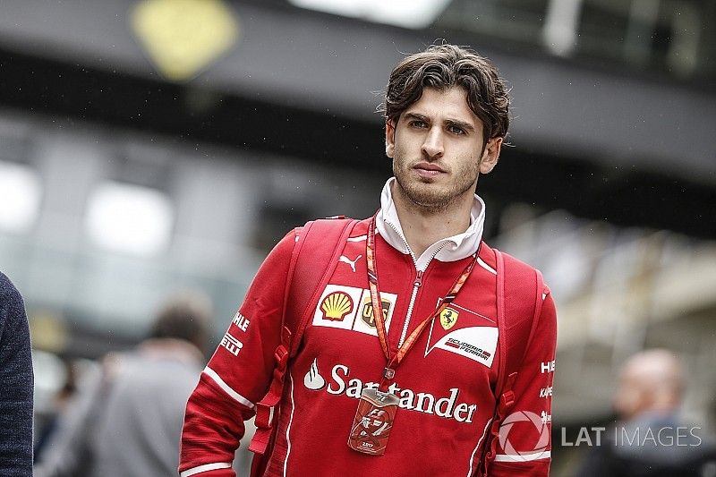 Giovinazzi completa lista de participantes de testes da F-E