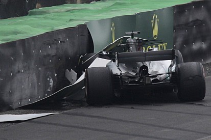 Mercedes: Hamilton parte dalla pit lane perché cambia motore