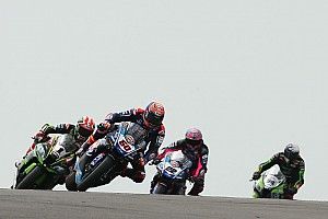 Fotogallery SBK: gli scatti più belli delle due manche di gara di Donington