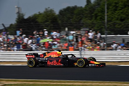Ricciardo hampered by "frustrating" DRS problem