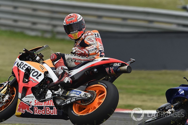 Marquez tak peduli kritikan Rossi