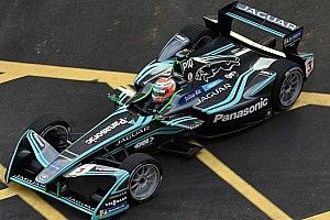 Mesmo fora do top-10, Nelsinho aprova estreia na Jaguar