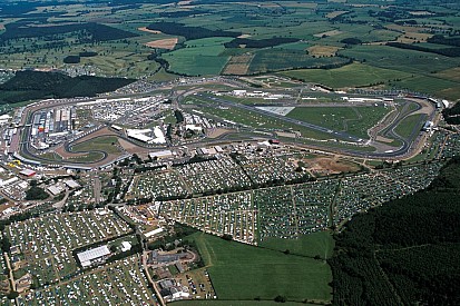 Silverstone a rovescio? Una pazzia. Monza non ci pensa