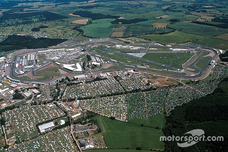Silverstone a rovescio? Una pazzia. Monza non ci pensa