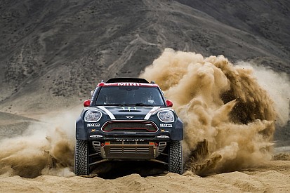 Dakar, Roma: "Questa era una gara per i buggy, ma hanno vinto le 4x4. La FIA rifletta..."