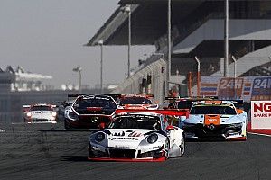 24h Dubai 2018: Zweikampf zwischen Mercedes und Porsche