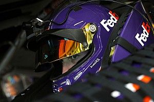 Denny Hamlin takes Stage 2 win in one-lap shootout at Kansas