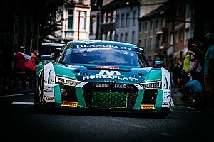 Auftakt 24h Spa: 16 Autos in einer Sekunde, Unfall von Mercedes