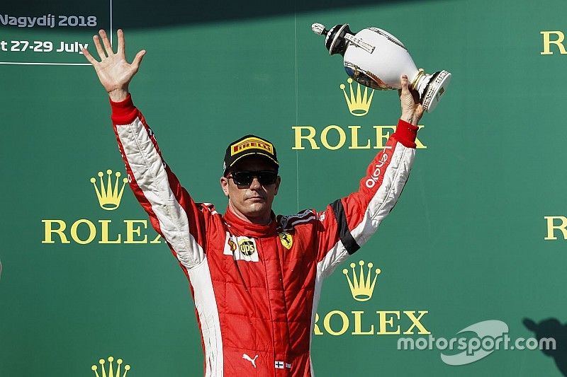 Podio: il terzo classificato Kimi Raikkonen, Ferrari